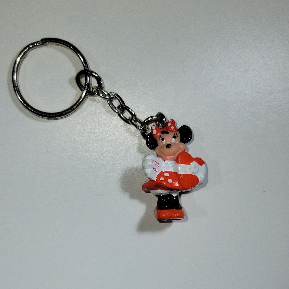 Vintage Disney Minnie Mouse Red Heart Keychain EUC